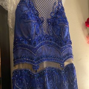 Royal blue prom dresss!!💙🦋